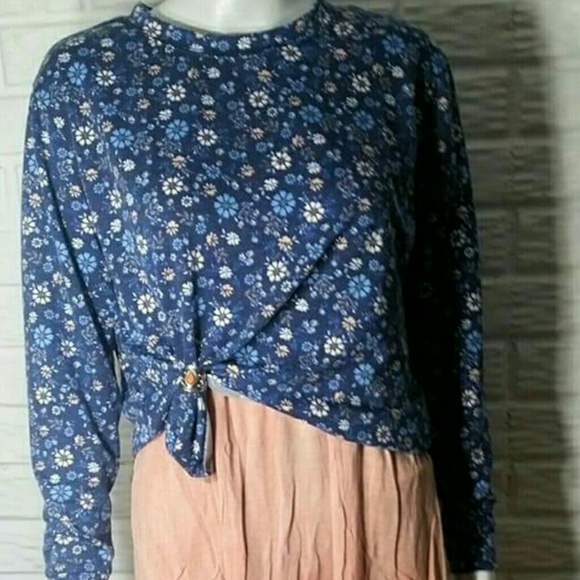 Agnes and Dora Pullover Sweater - Picture 2 of 2